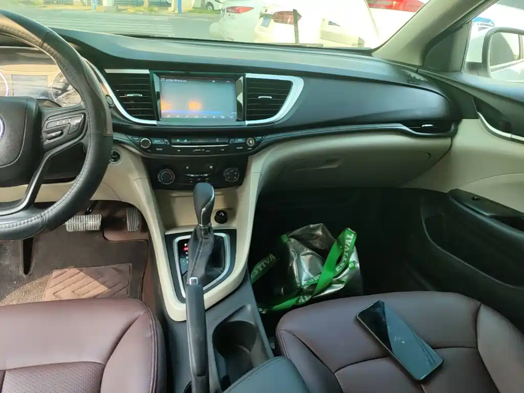 Фото 13 - Buick Excelle