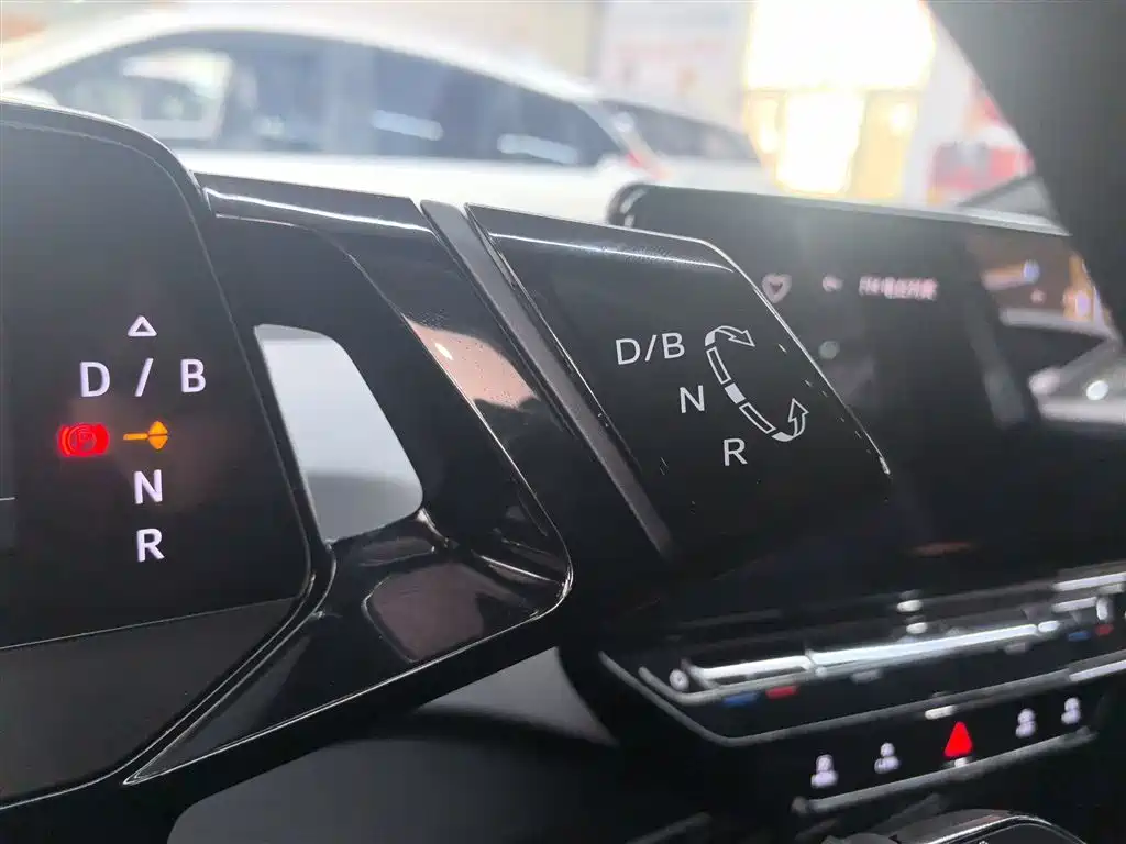 Volkswagen ID.3 2023 Pure Smart Edition фото 13