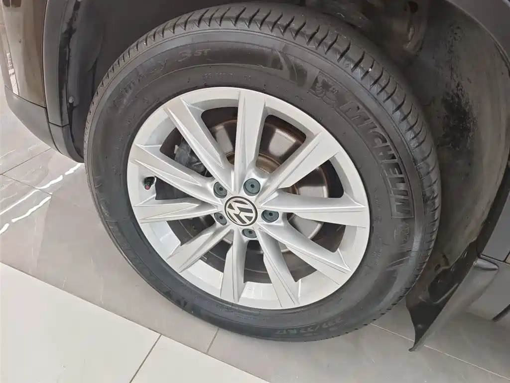 Volkswagen Tiguan 2016 Model 300TSI Automatic 2WD Comfort Edition фото 23