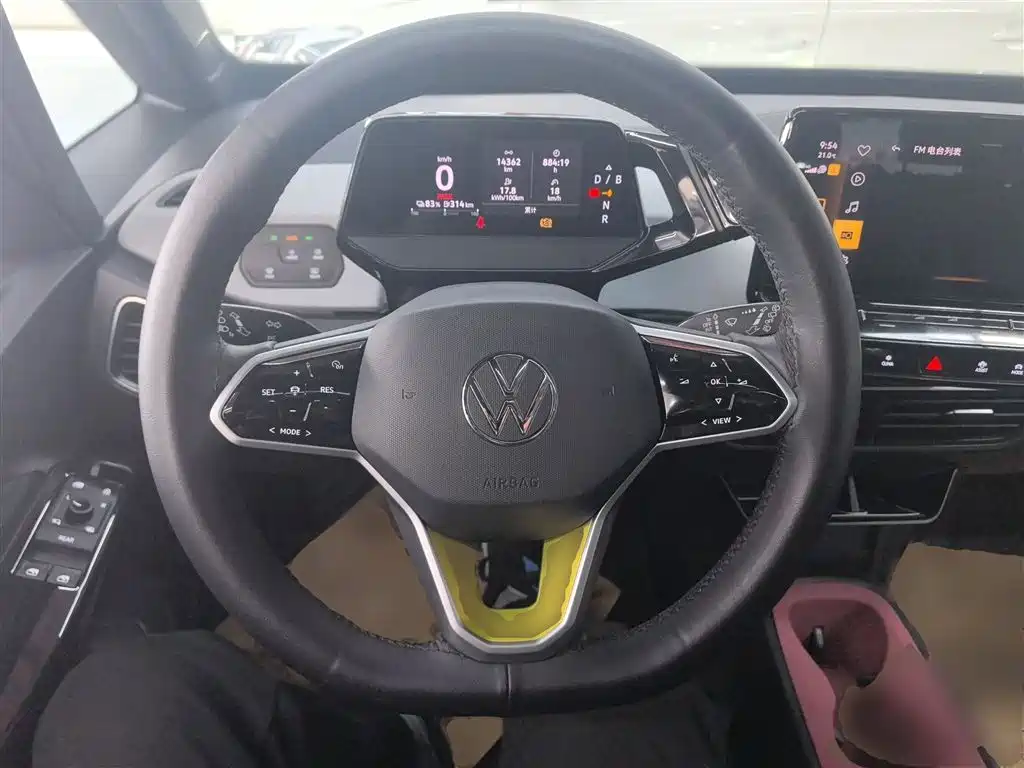 Volkswagen ID.3 2023 Pure Smart Edition фото 10