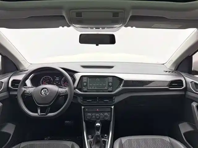 Фото 8 - Volkswagen T-Cross