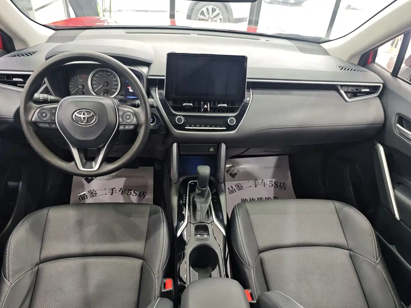 Toyota Frontlander 2022 2.0L CVT Luxury PLUS Edition фото 8