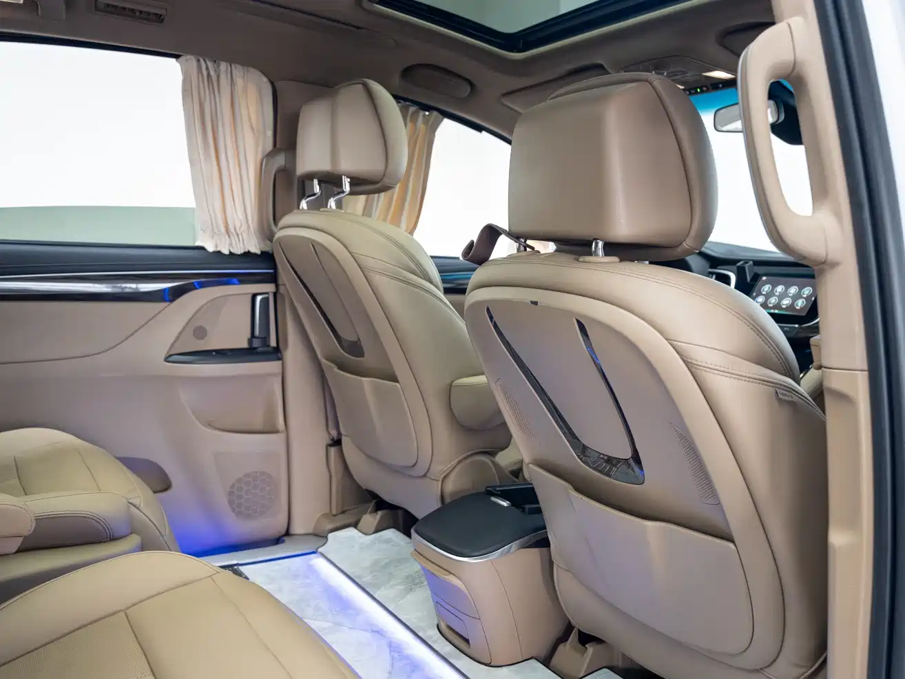 Buick GL8 2017 ES 28T Luxury China V фото 17