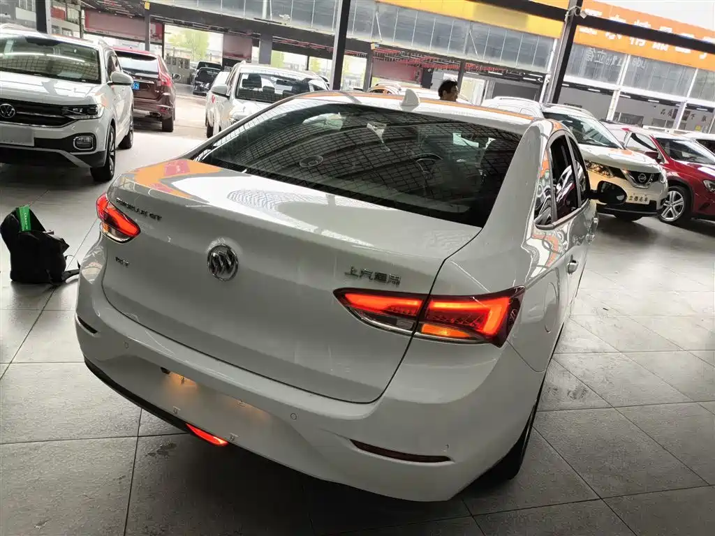 Buick Excelle 2019 15T Manual Elite Type China VI фото 7