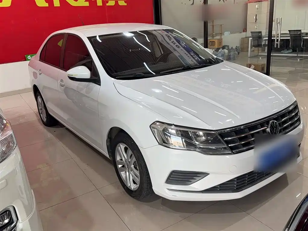 Volkswagen Jetta 2019 Dream Edition 1.4L Manual Fashion фото 4