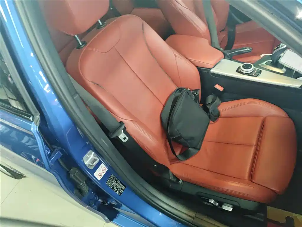 BMW 3 Series 2019 320i M Sport Package фото 25