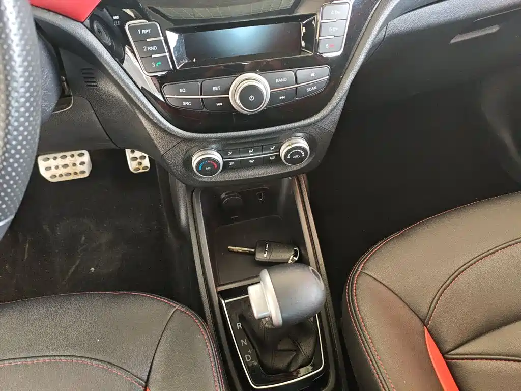Haval H1 2017 Blue Label 1.5L AMT Standard фото 10