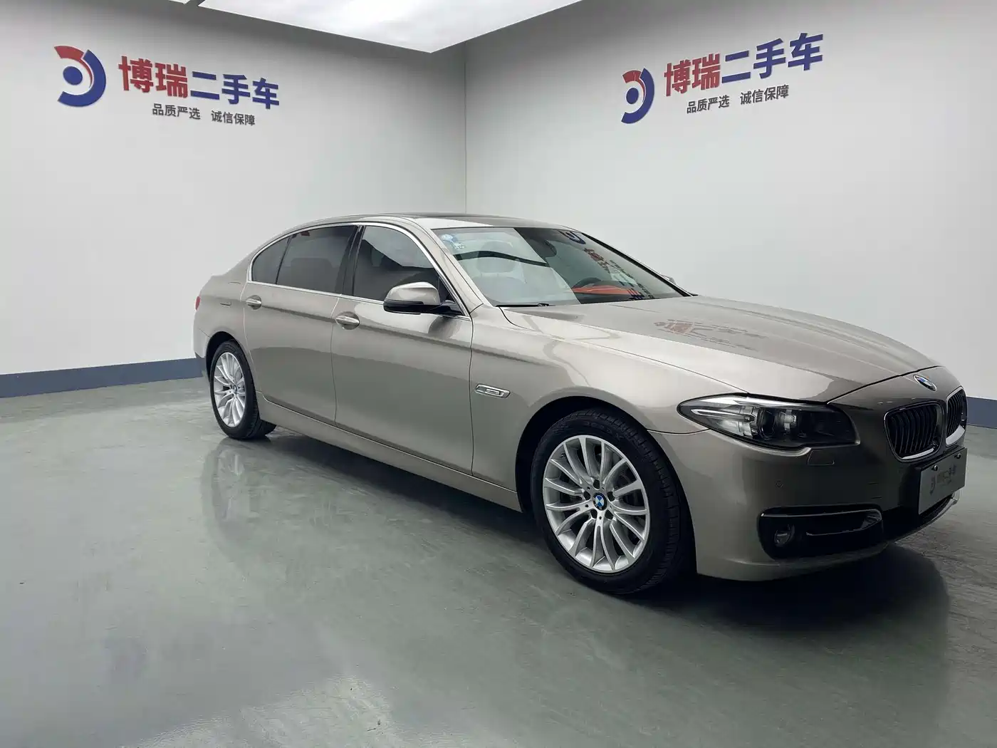 BMW 5 Series 2014 525Li Luxury Design Package фото 3