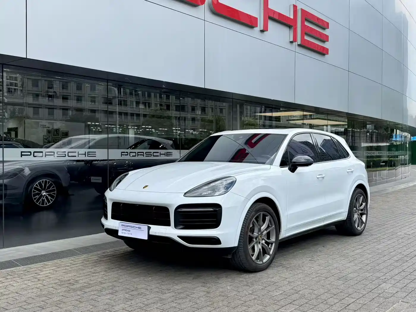 PORSCHE CAYENNE