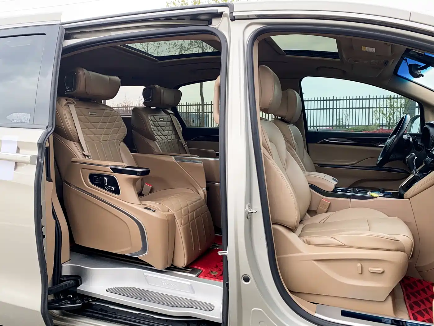 Buick GL8 2017 ES 28T Luxury China V фото 27