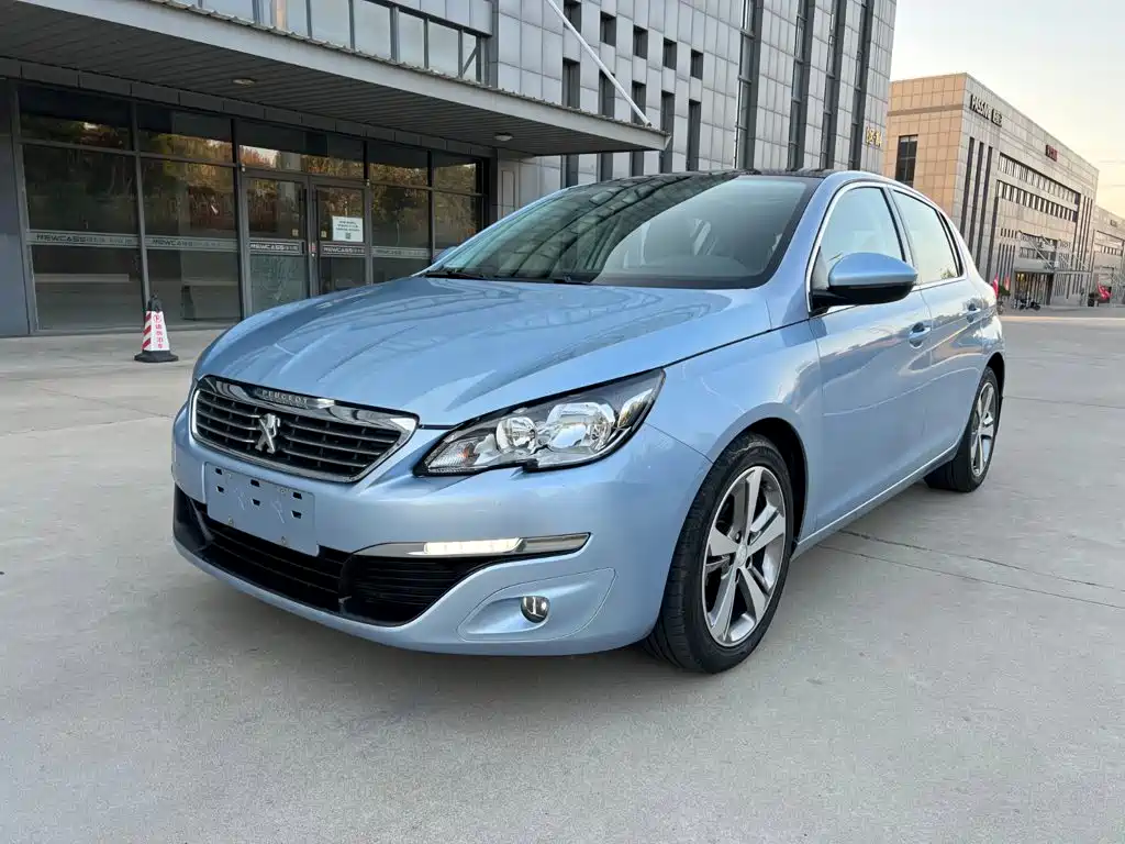 Photo 1 - Peugeot 308S