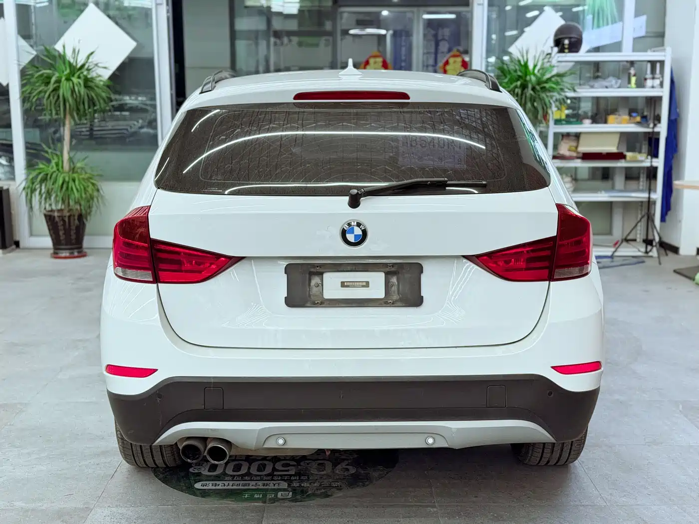 BMW X1 2014 sDrive18i Leading Edition фото 6