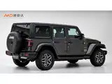 Фото 3 - Jeep Wrangler