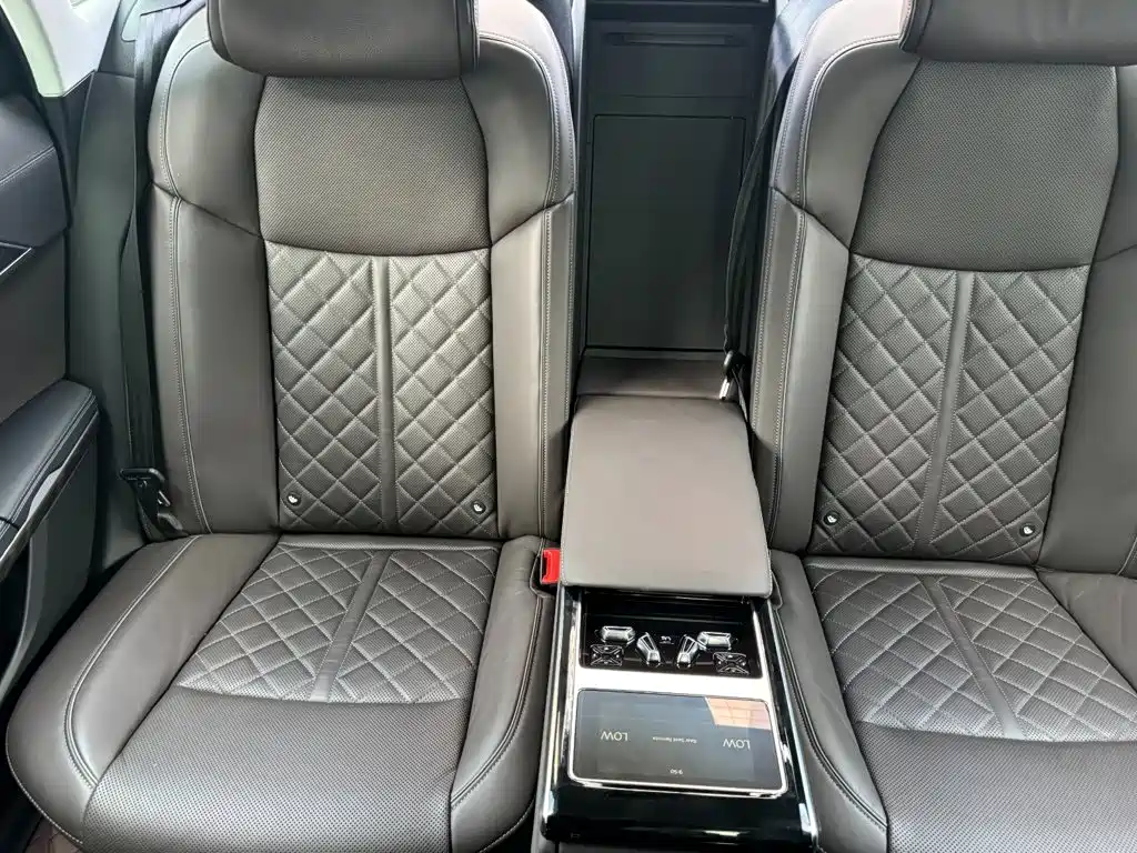 Audi A8 2025 2025 A8L 50 TFSI quattro Exclusive Selection