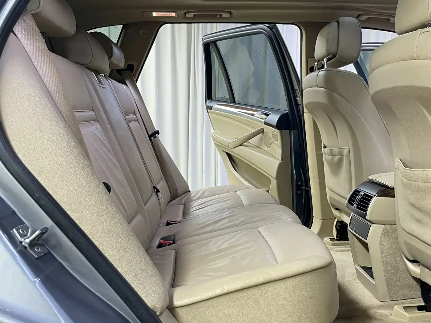 BMW X5 (Import) 2011 xDrive35i Leading Edition фото 25