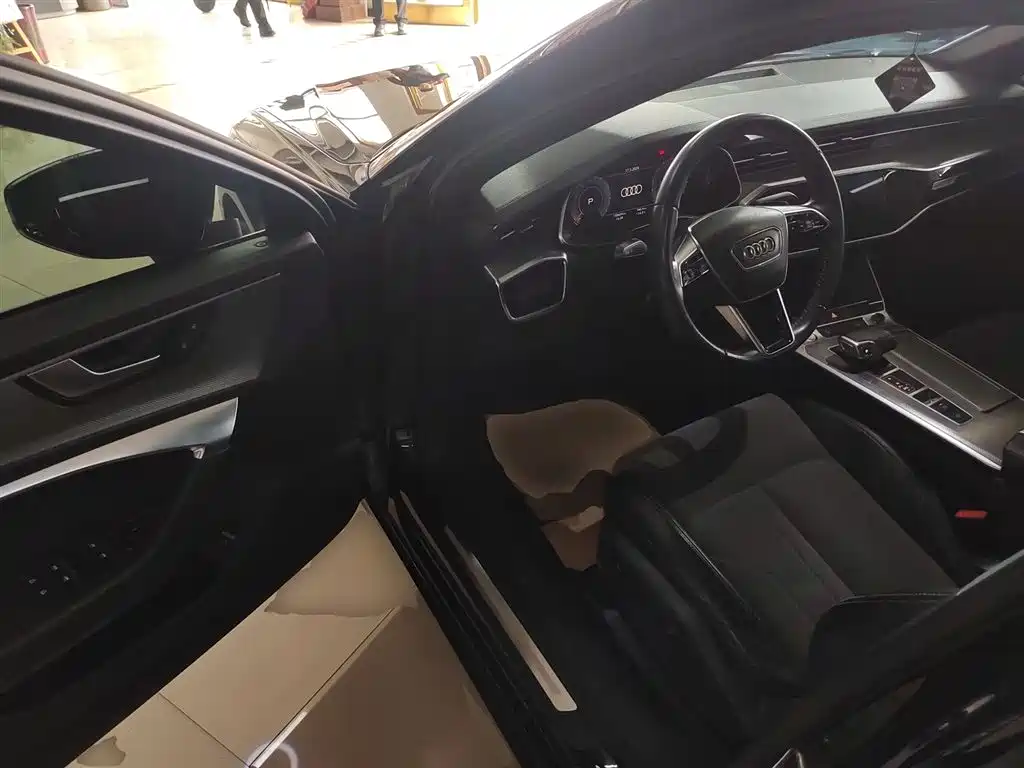 Audi A6L 2019 40 TFSI Luxury Dynamic фото 12