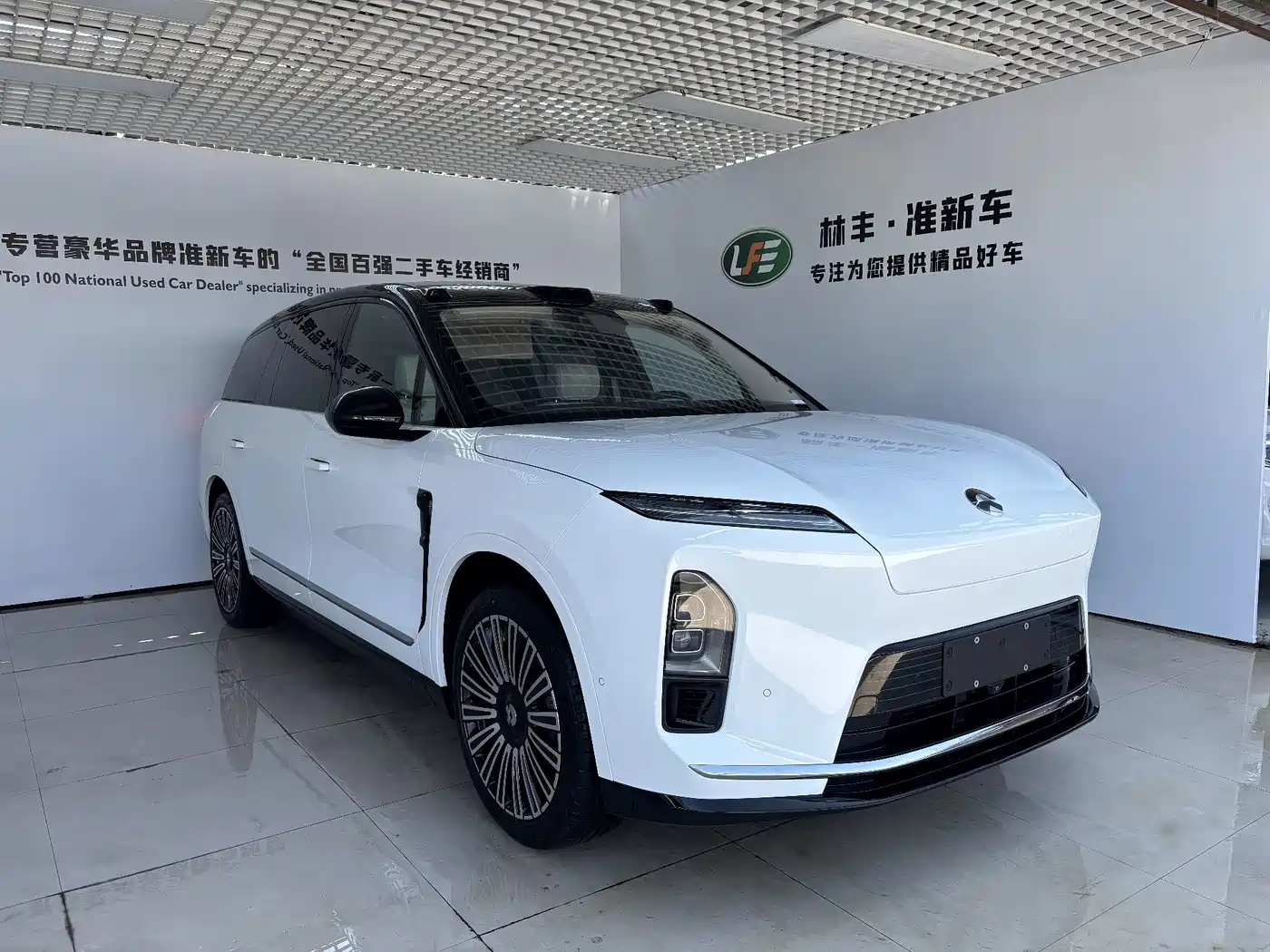 NIO ES8 2026 2025 Model 6-Seat Executive Luxury Edition