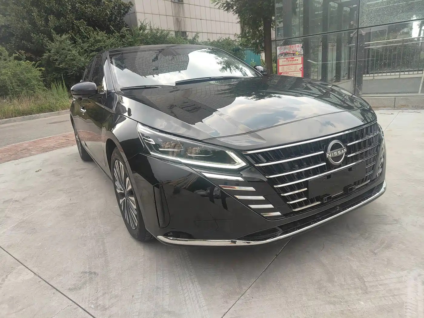 Фото 1 - Nissan Teana