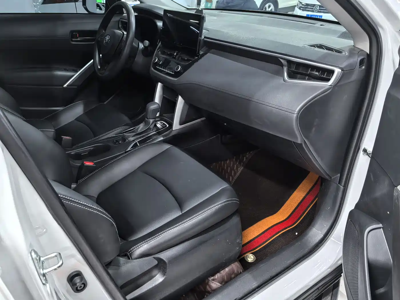 Toyota Corolla Cross 2023 2.0L Luxury Edition фото 11