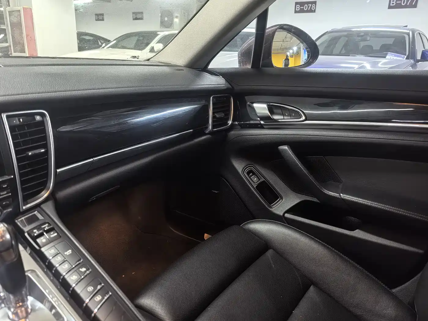 Porsche Panamera 2014 Panamera 3.0T фото 7