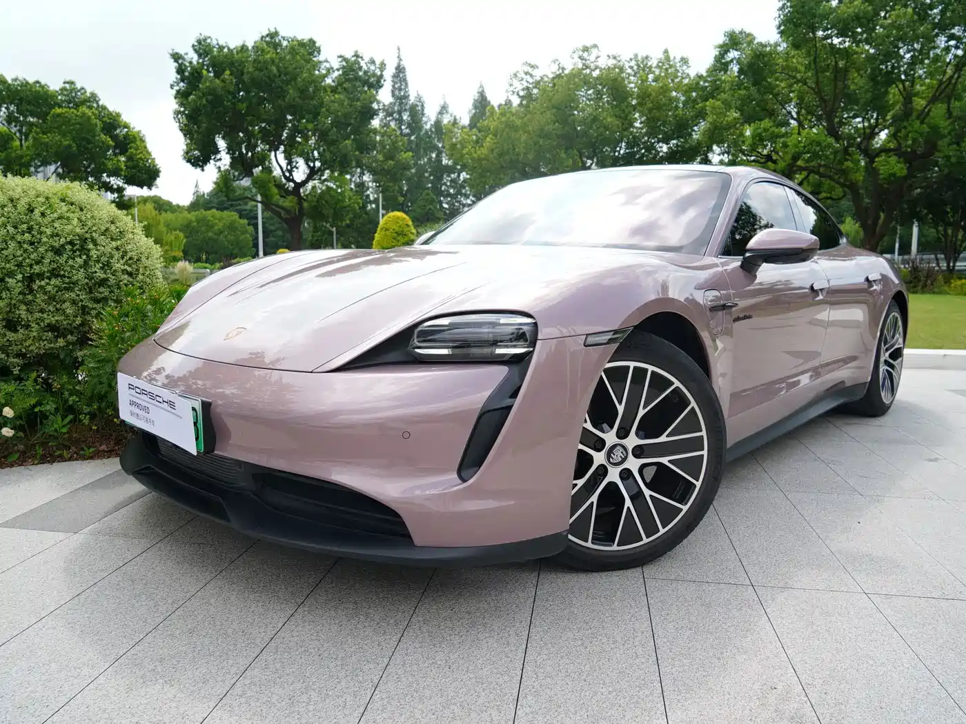 Porsche Taycan 2021 2020 Taycan