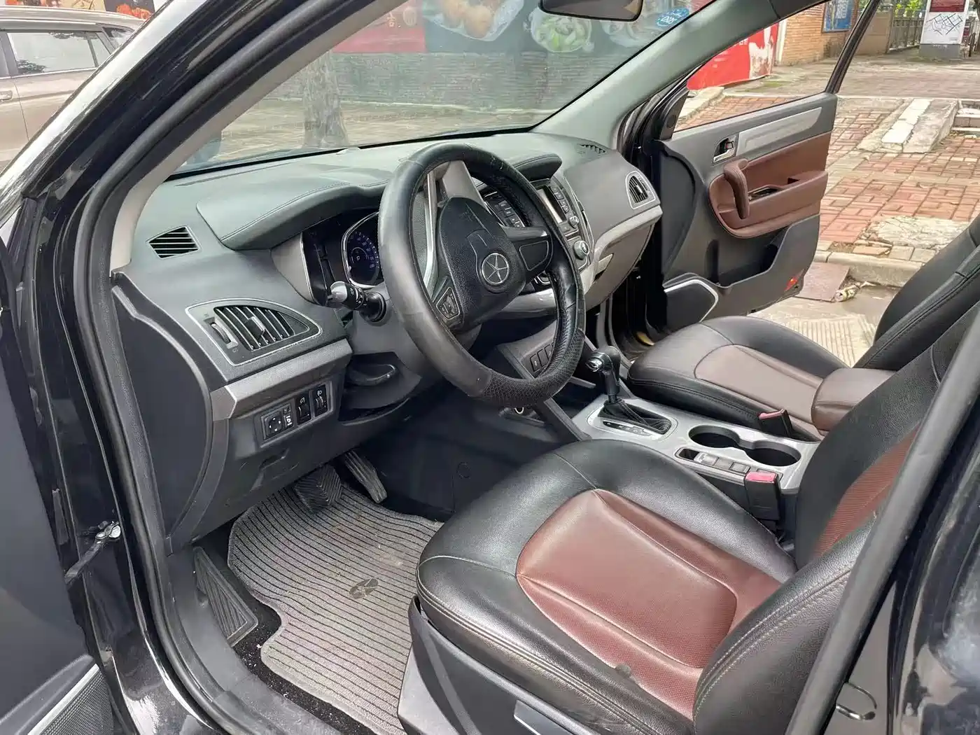 JAC Motors Refine S5 2015 2014 2.0T Automatic Premium Edition