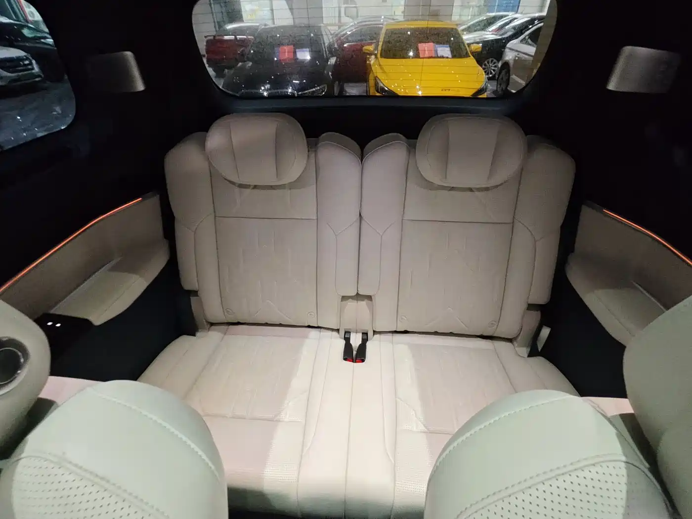 ZEEKR 009 2025 2024 6-seat Executive AWD 108kWh