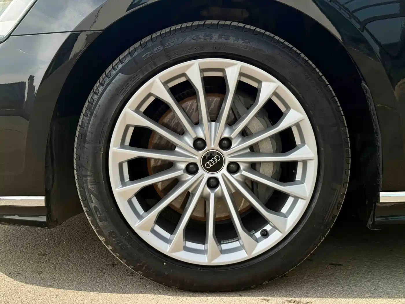 Audi A8 2023 A8L 45 TFSI quattro Luxury фото 9