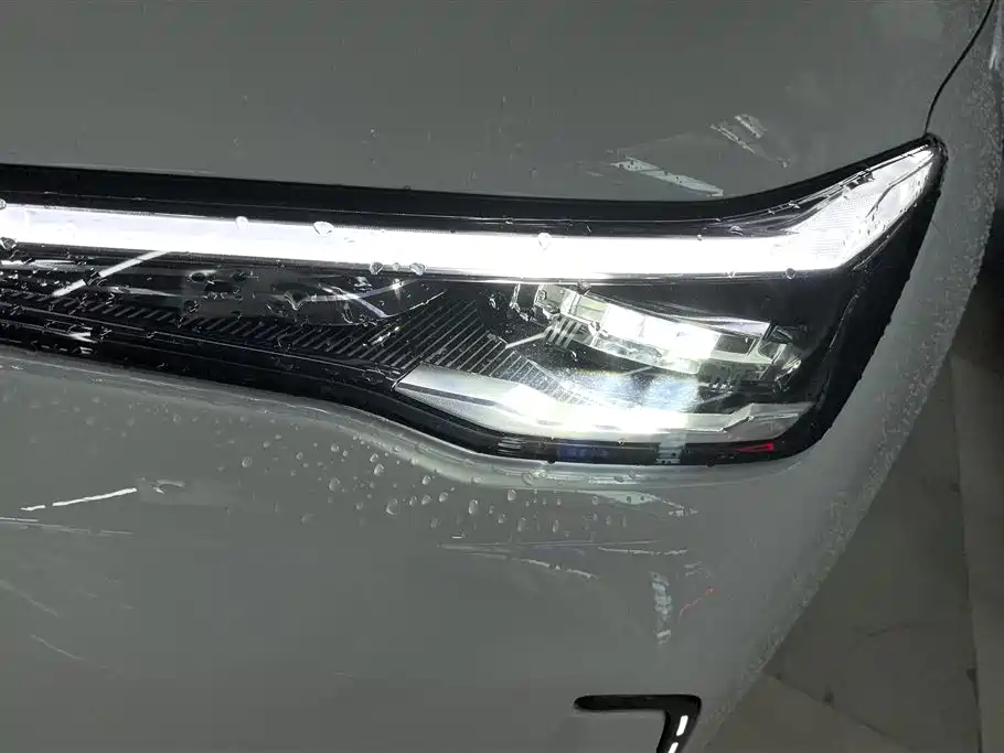 GEELY GALAXY GALAXY E5