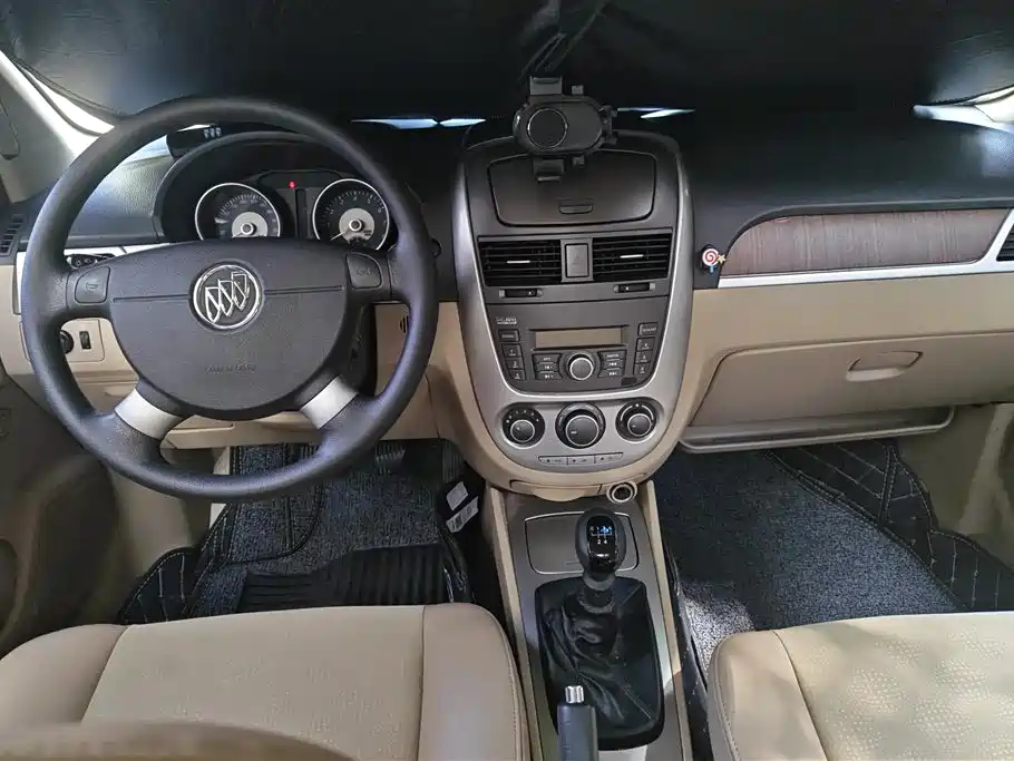 Buick Excelle 2013 1.5L Manual Classic Edition фото 12