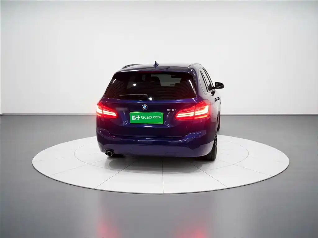 BMW 2 Series Touring 2016 218i Leading фото 4