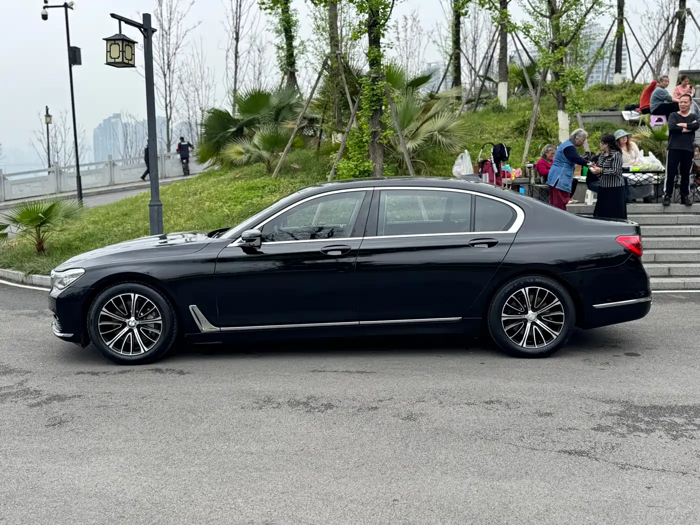 BMW 7 Series 2016 730Li Luxury фото 3