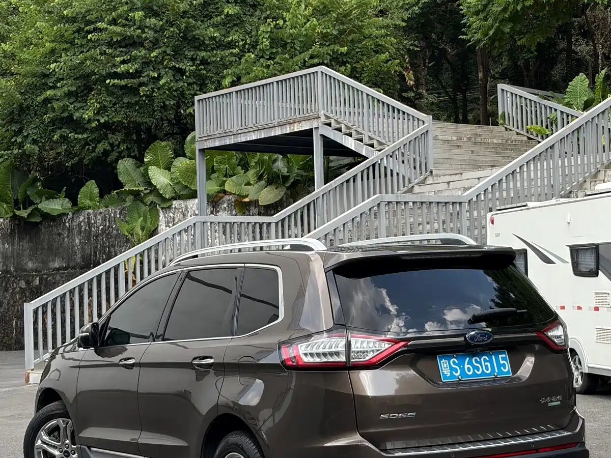 Ford Edge 2017 2016 EcoBoost 245 2WD Luxury 7-Seater