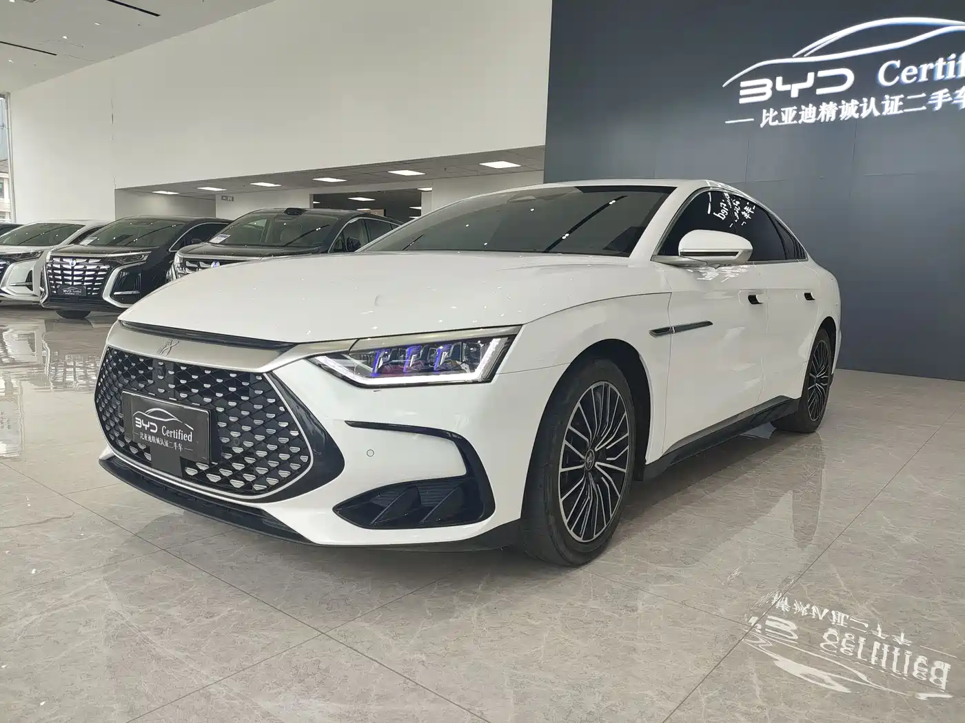 BYD Han 2022 DM-i 121KM Prestige