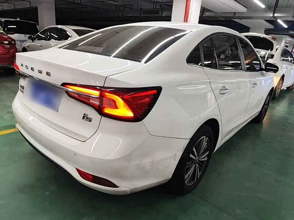 Roewe i5 2019 2019 1.5L Automatic 4G Connected LingHao Flagship Version