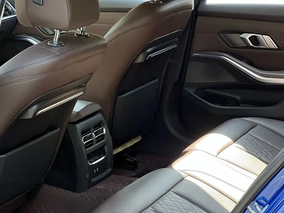 BMW 3 Series 2022 325Li M Sport Package фото 13