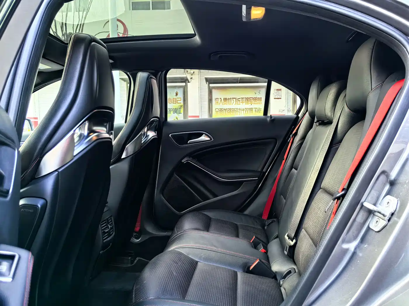 Mercedes-Benz A-Class AMG (Import) 2014 AMG A 45 4MATIC фото 9