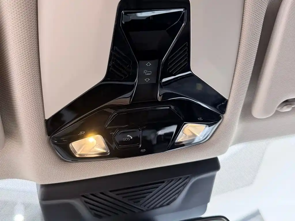 BMW X1 2023 sDrive20Li X Design Package фото 13