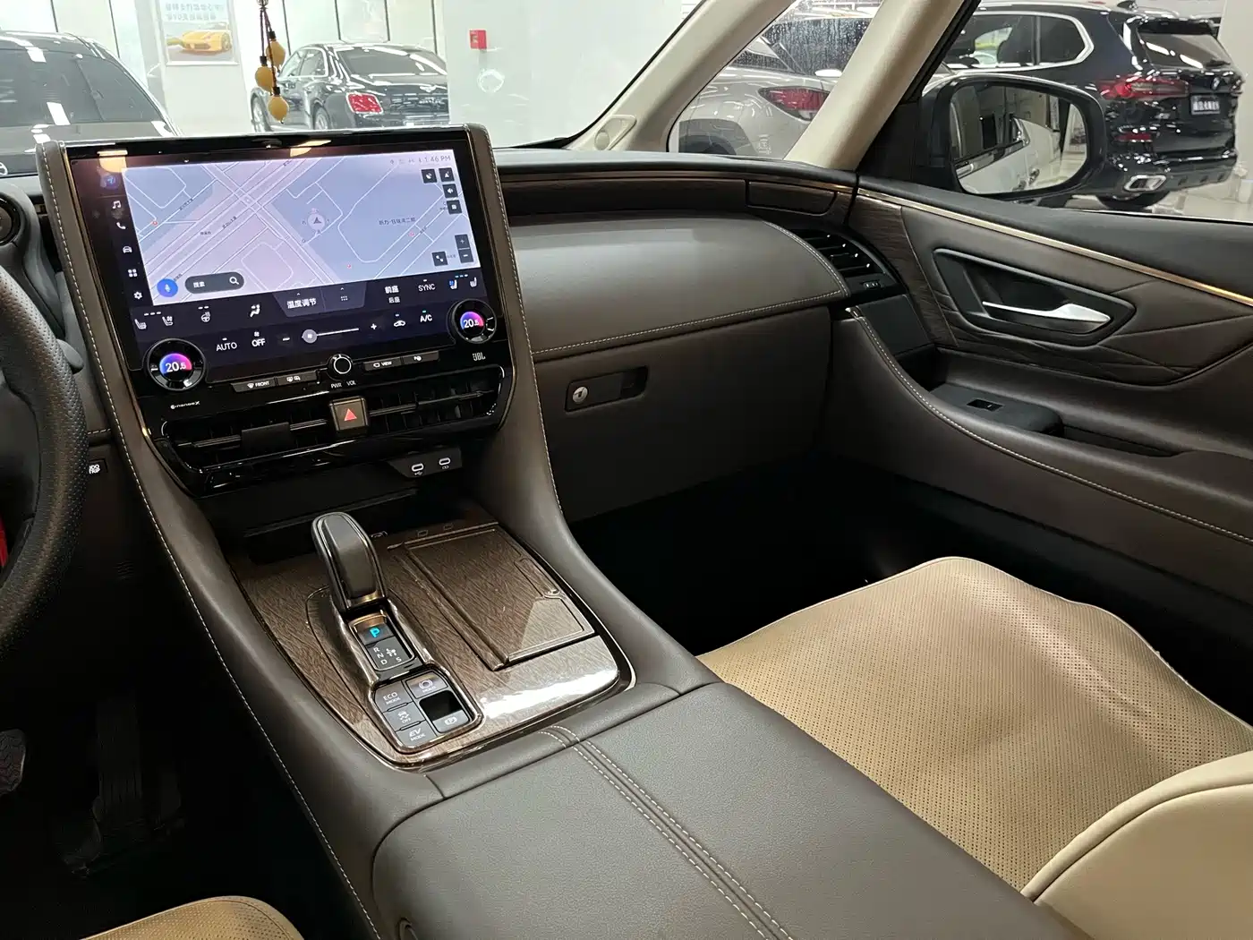 Toyota Vellfire 2025 2025 Crown Hybrid 2.5L Ink Gold Executive Edition