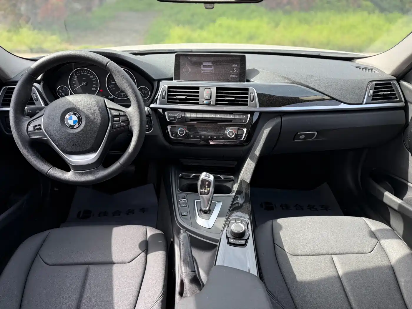 BMW 3 Series 2017 320Li Fashion фото 9