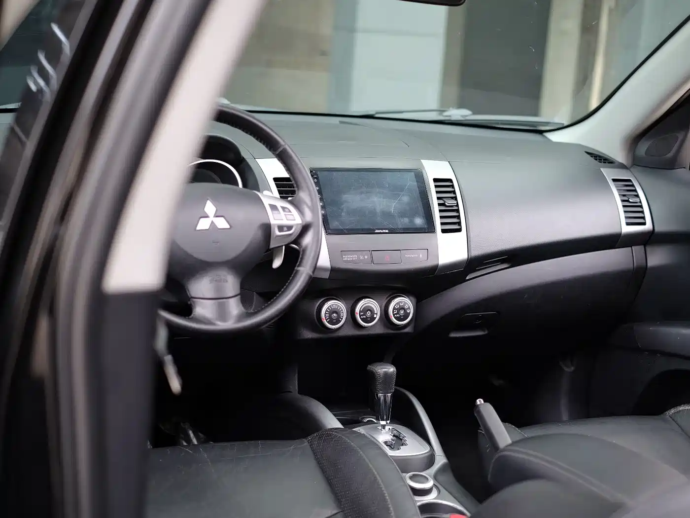 Mitsubishi Outlander (Import) 2009 2.4 Fashion фото 30