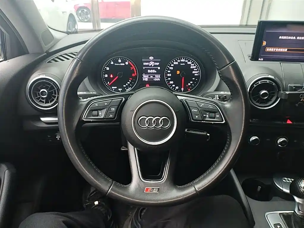 Audi A3 2018 30th Anniversary Limousine 35 TFSI Progressive фото 11