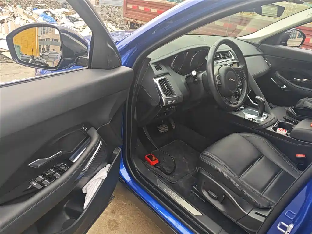 JAGUAR E-PACE