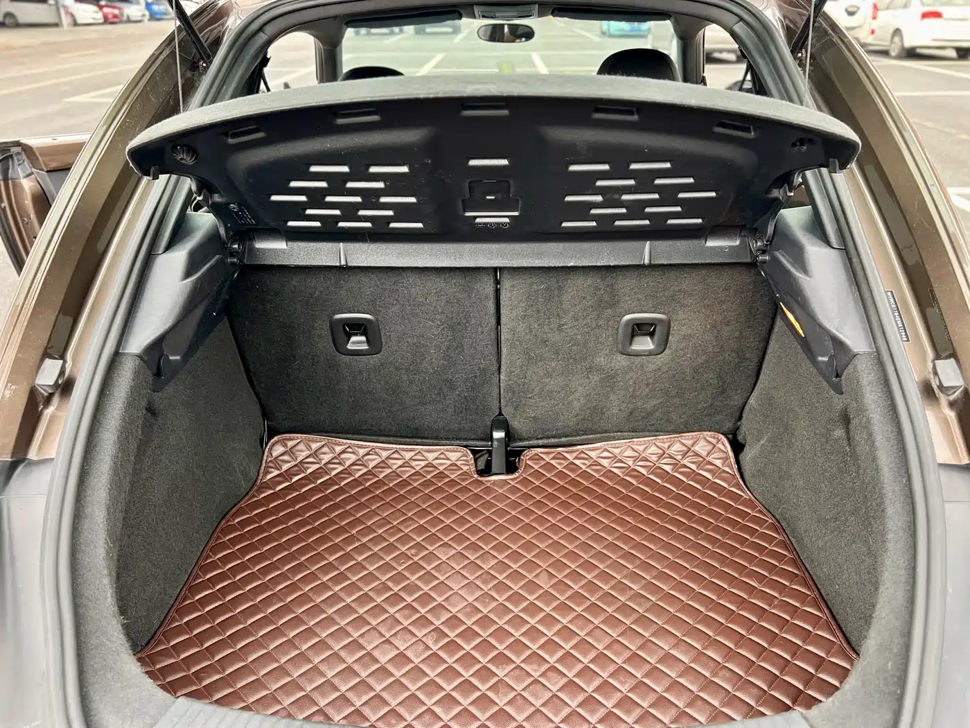 Volkswagen Beetle 2014 1.2TSI Fashion Edition фото 16