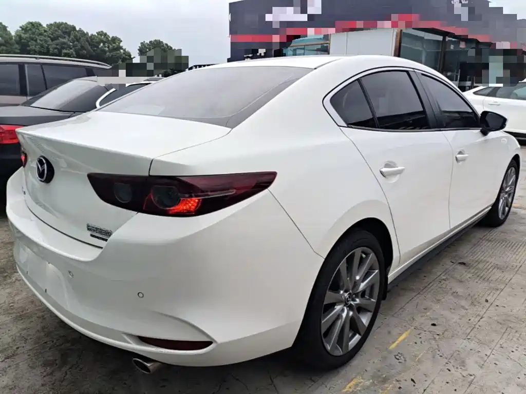 Mazda Mazda3 Axela 2025 2023 2.0L Auto Zhixuan