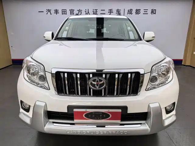 Toyota Prado 2010 4.0L Automatic TX-L — фото 2