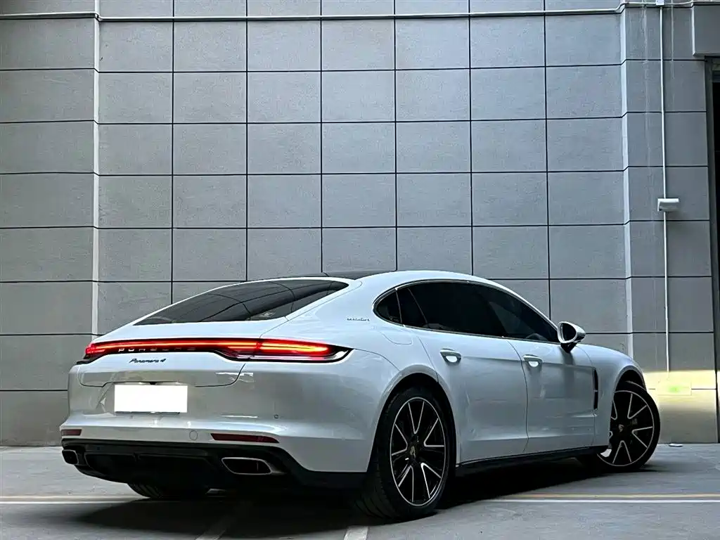 Porsche Panamera 2021 Panamera 4 Executive Long Wheelbase 2.9T фото 3