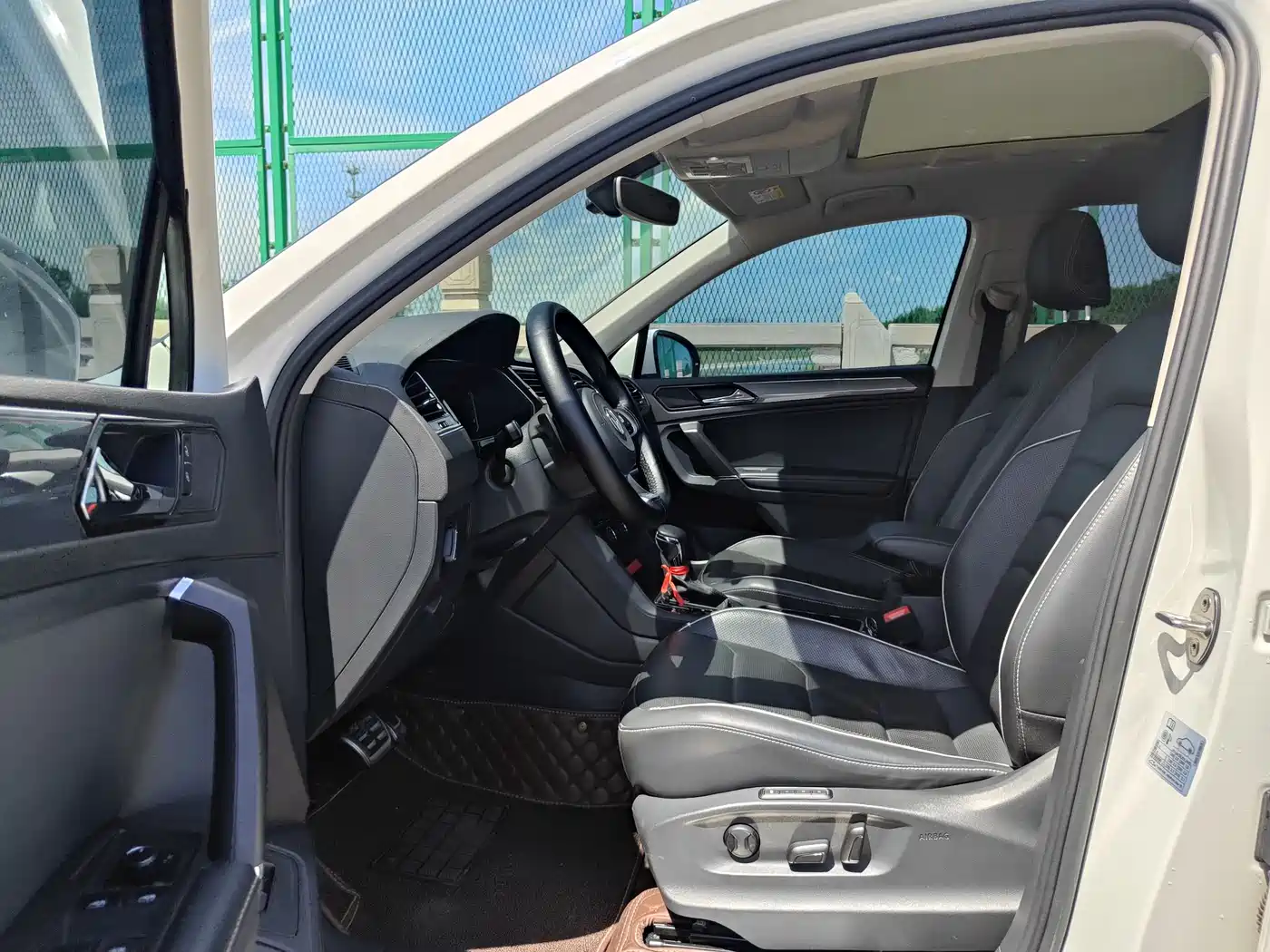 Volkswagen Tiguan L 2019 380TSI Auto 4WD R-Line Flagship Edition China VI фото 7