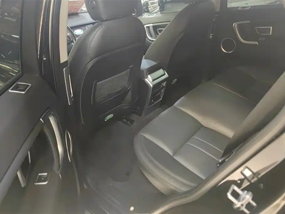 Land Rover Discovery Sport 2018 240PS SE Edition фото 11