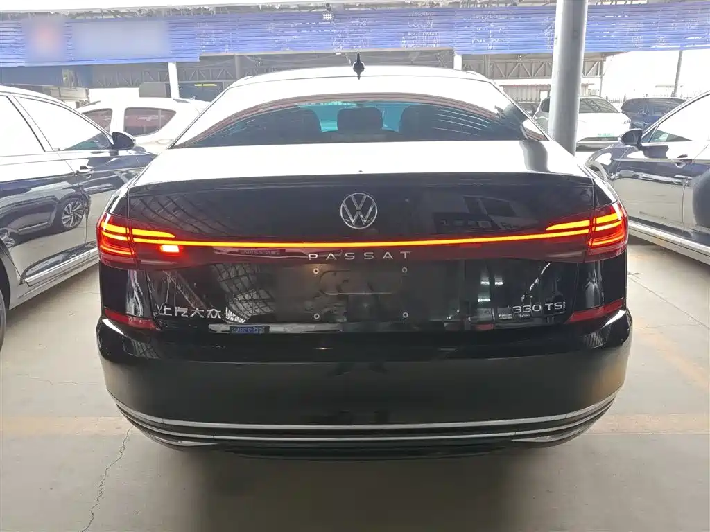 Volkswagen Passat 2023 Facelift 330TSI Elite Edition фото 6